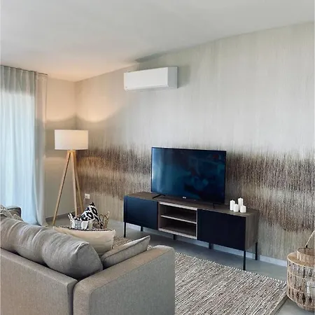 Seascape With Breath Taking View Apartman